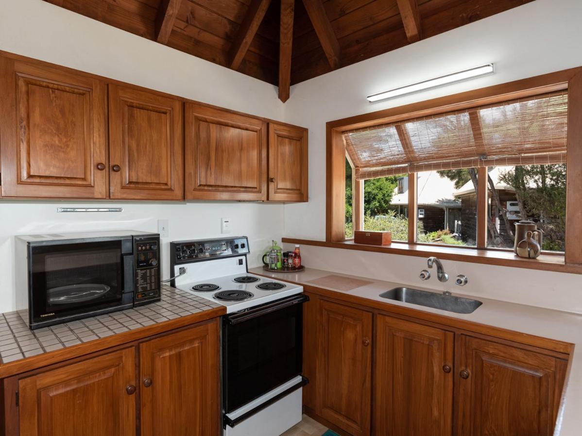 Te Maiki Escape - Russell Holiday Home Extérieur photo