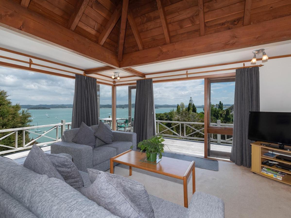 Te Maiki Escape - Russell Holiday Home Extérieur photo