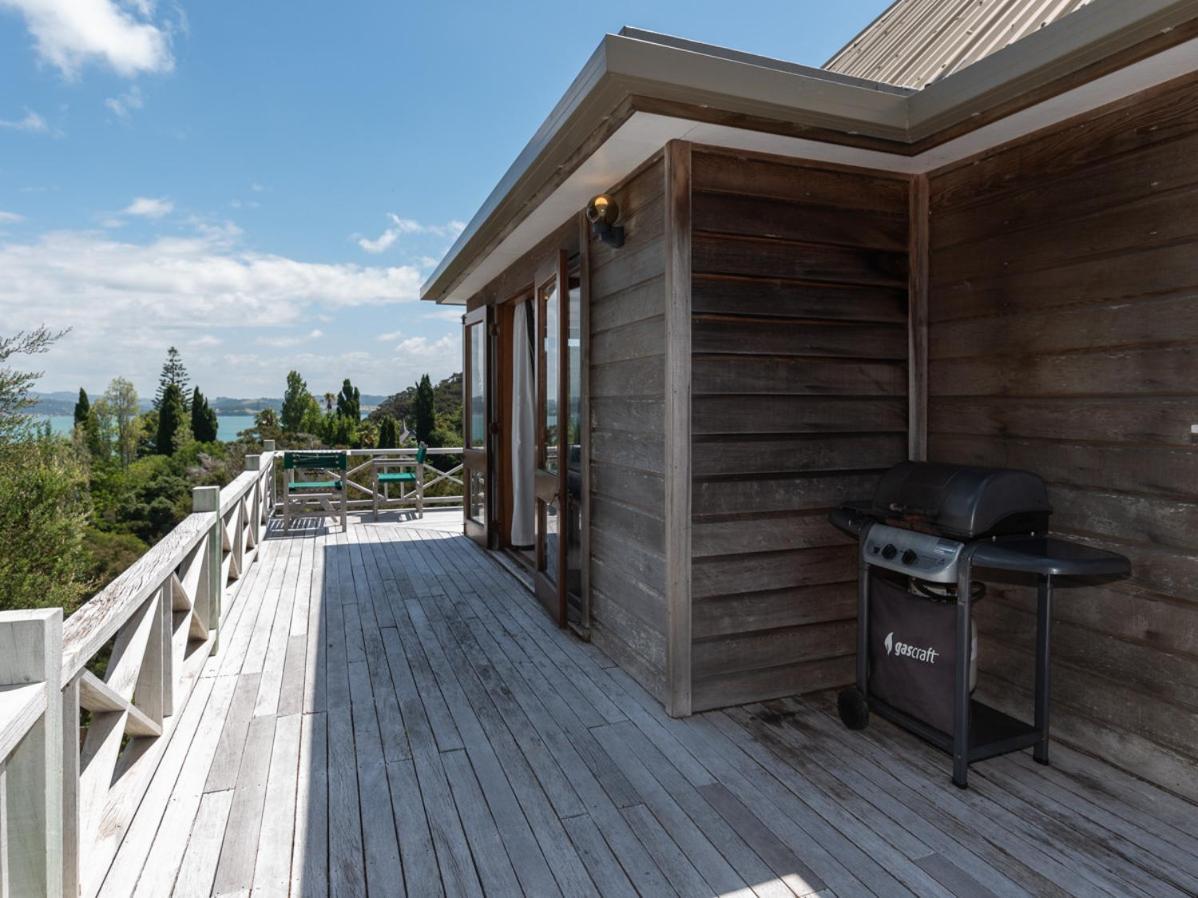 Te Maiki Escape - Russell Holiday Home Extérieur photo