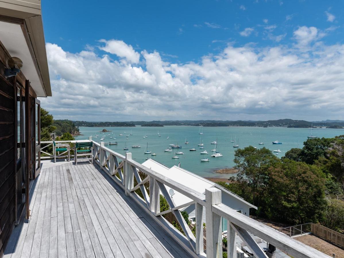 Te Maiki Escape - Russell Holiday Home Extérieur photo